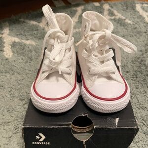 Like New Toddler Size 4 Converse